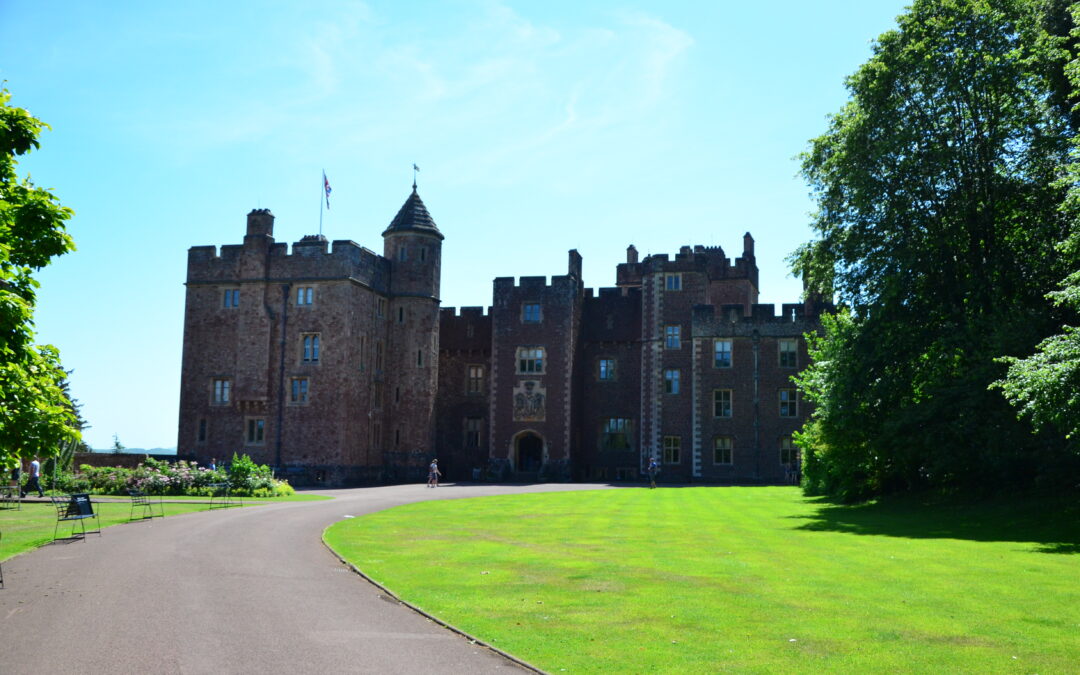 Who lived in Dunster Castle and when
